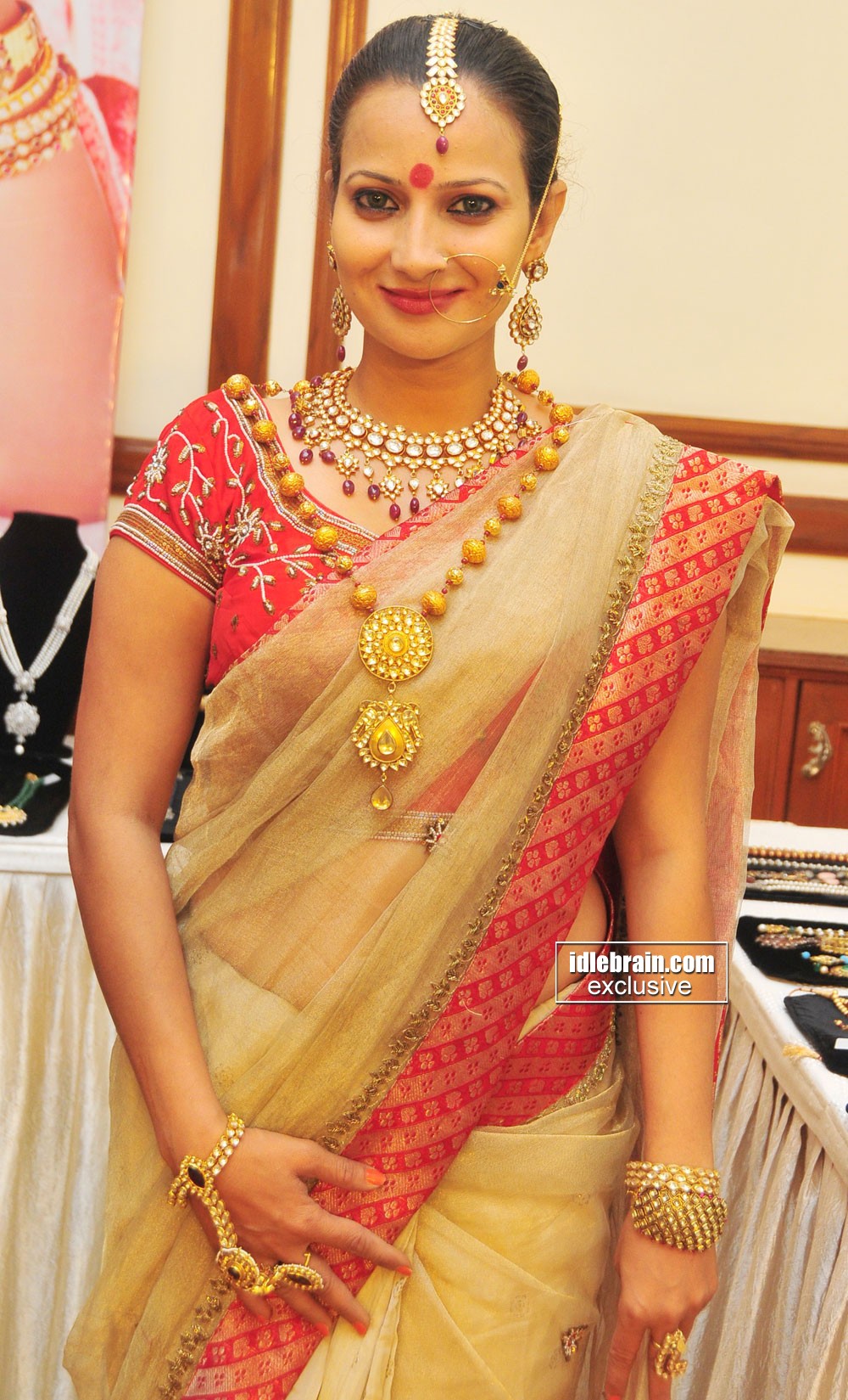 aishwarya jewellery