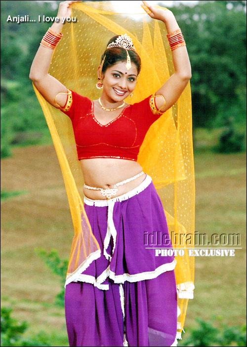 Meera Vasudev Navel In Saree Download Meera Vasudev Navel In Saree Download