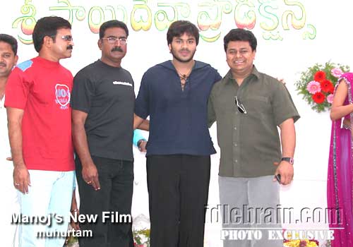 manoj debut