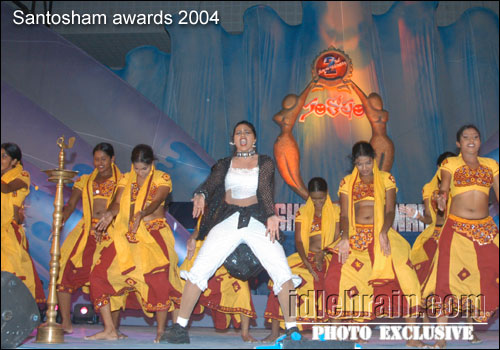 santosham film award
