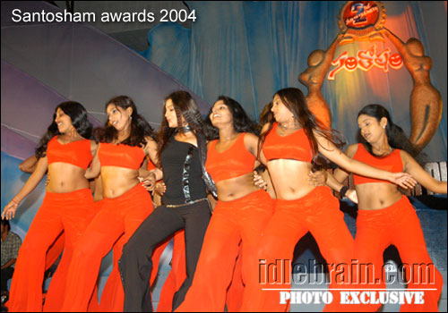santosham film award
