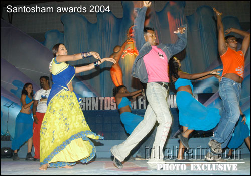 santosham film award