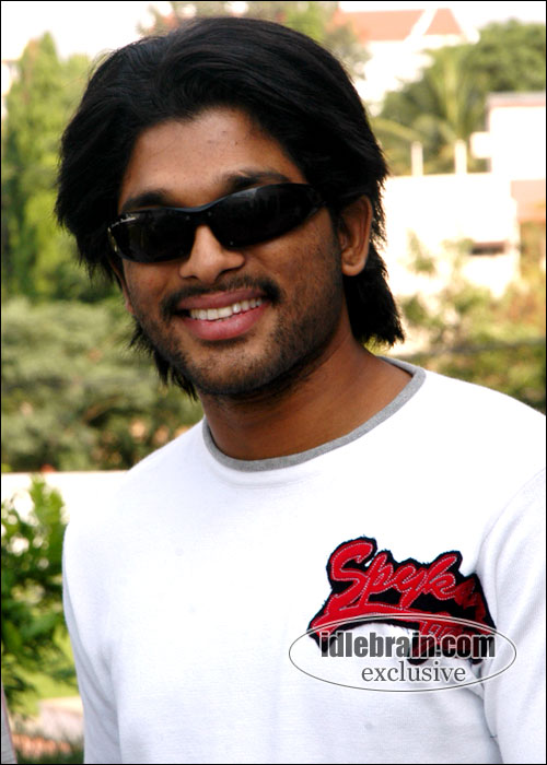 Allu Arjun - Wallpaper Actress