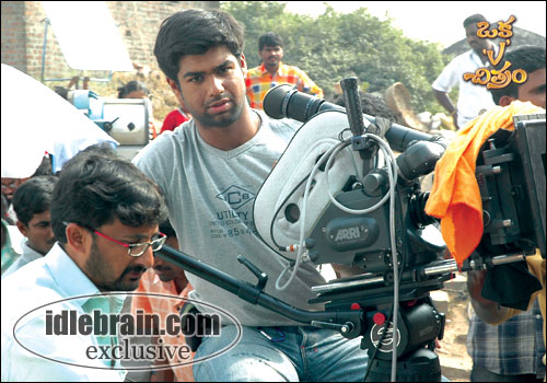 oka vichitram working stills