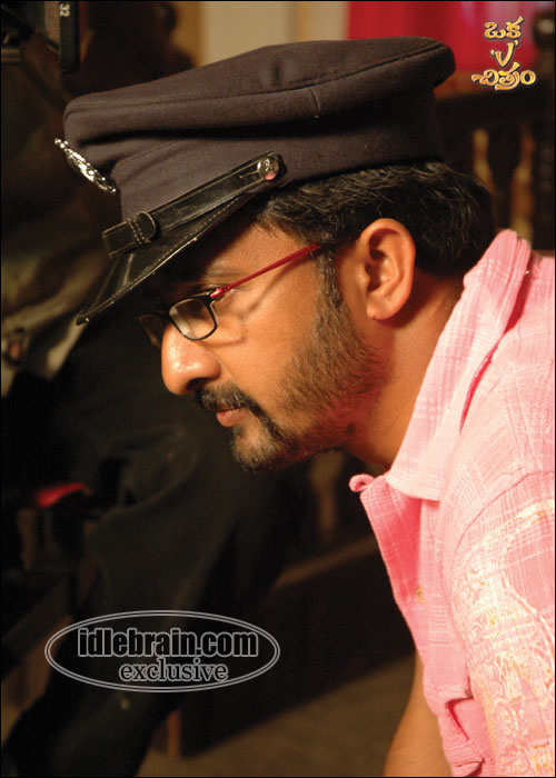 oka vichitram working stills