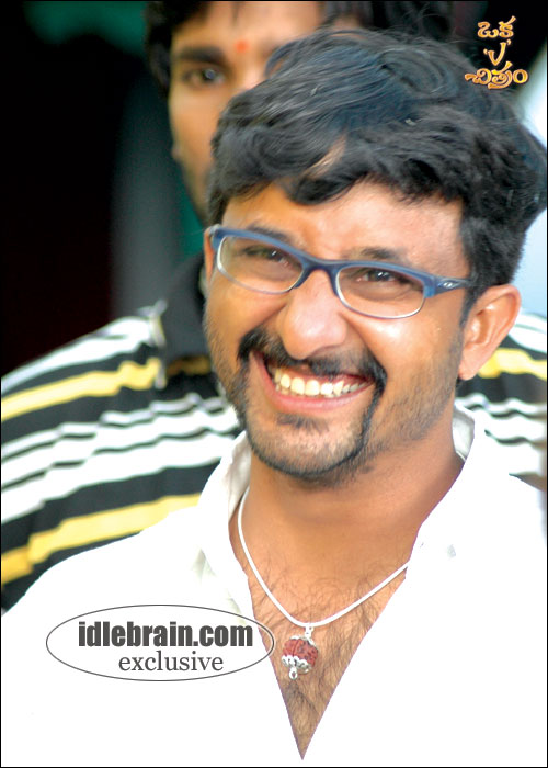 oka vichitram working stills