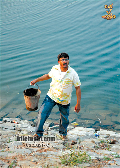 oka vichitram working stills