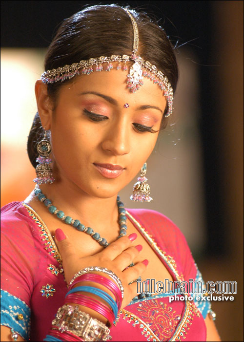 Trisha (from Allari Bullodu)