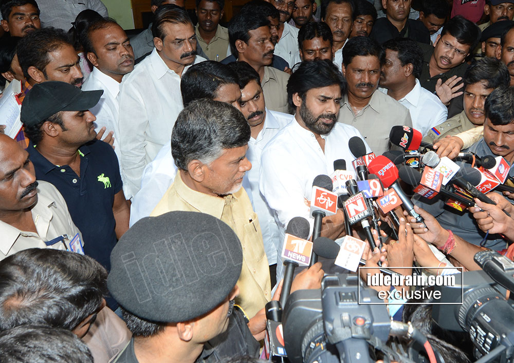 cbn-meets-pawankalyan1.jpg