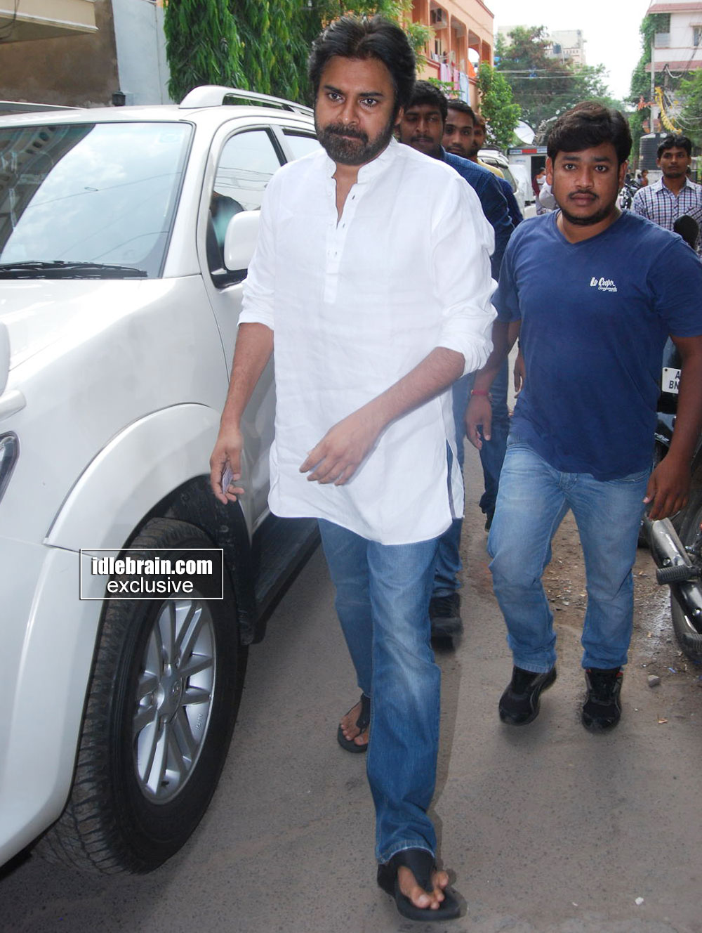 pawankalyan-vote1.jpg