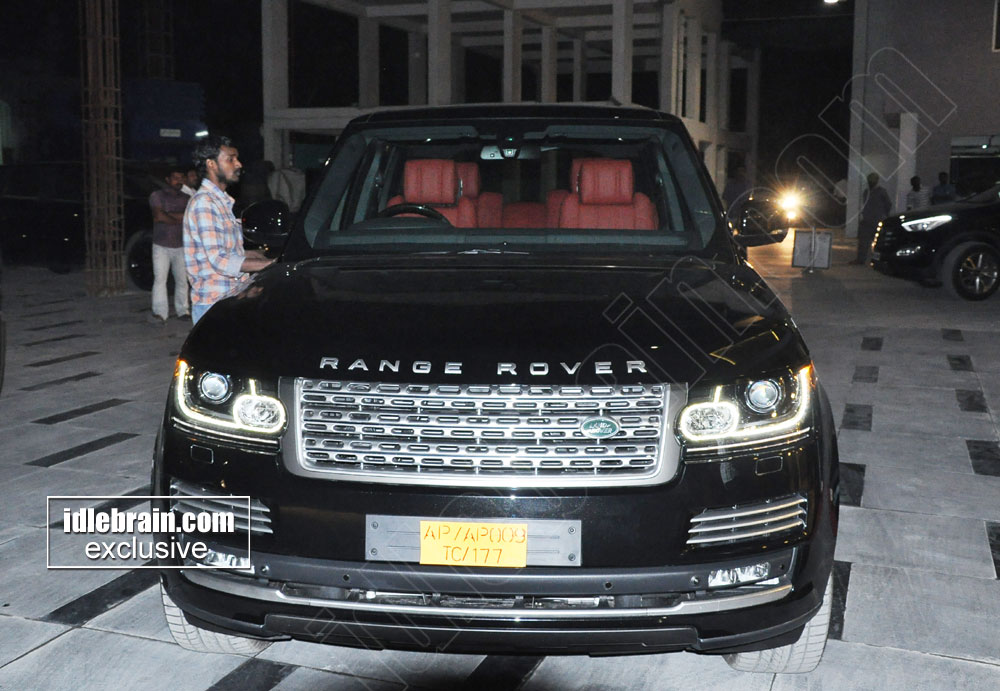 ramcharan-rangerover2.jpg