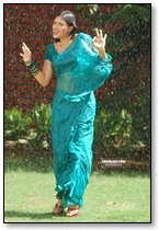 Navneet Kaur Wet Dance