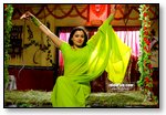 Navneet Kaur Navel Show in Saree