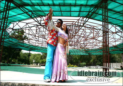 iddaru athala muddula alludu