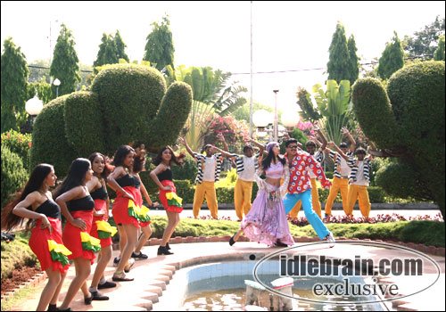 iddaru athala muddula alludu
