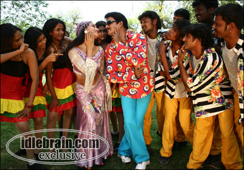 iddaru athala muddula alludu