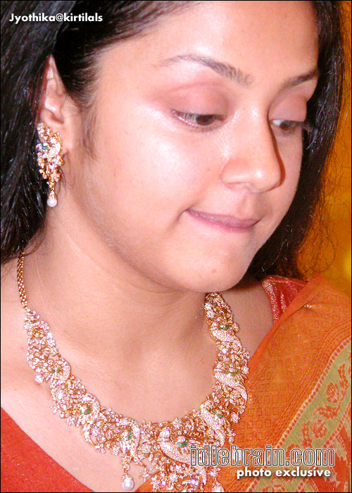jyothika launches swarnapurnam scheme