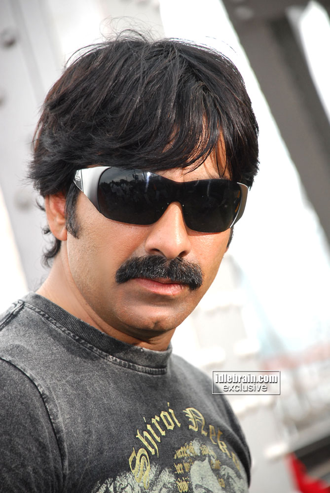 Tollywood's drug scandal: Ravi Teja's mother Rajyalakshmi refutes rumours  about mass maharaja, Bharath - IBTimes India