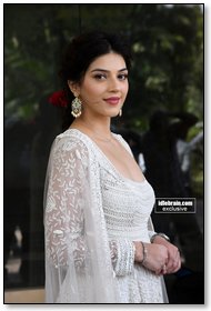 Mehreen Pirzada photo gallery - Telugu cinema actress