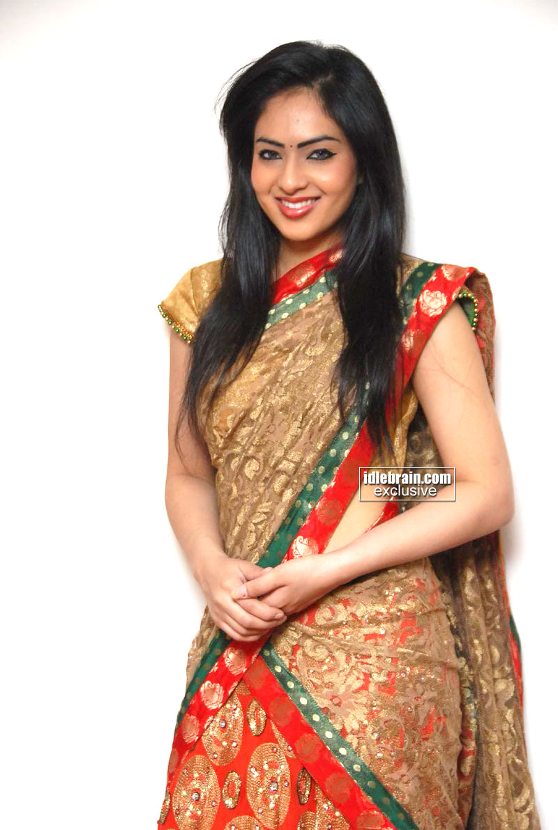Nikesha Patel hot sexy nikishapatel HD still 111