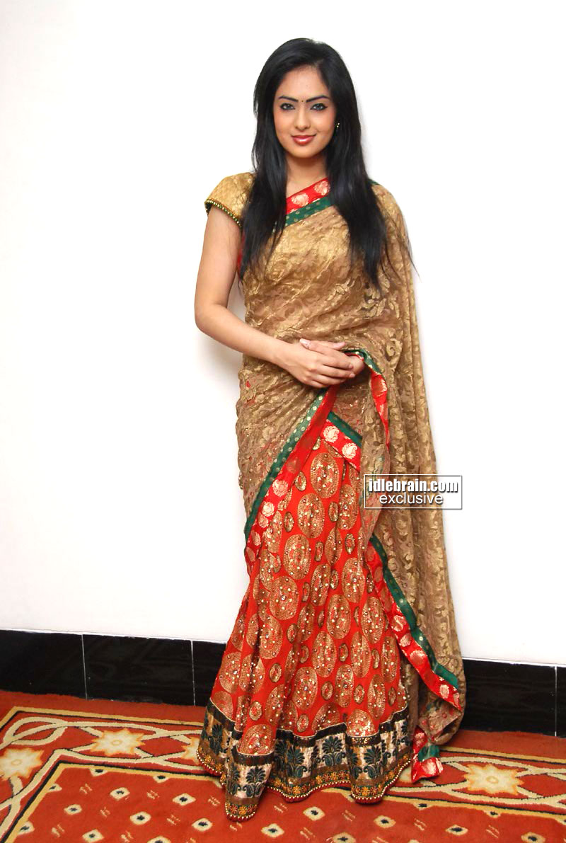Nikesha Patel hot sexy nikishapatel HD still 63