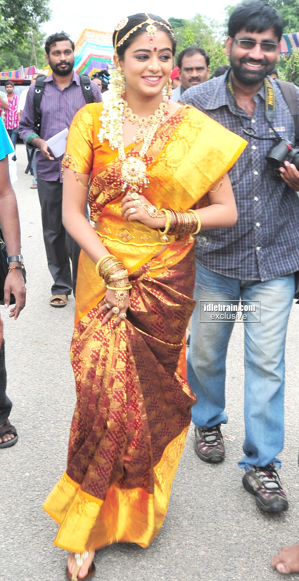 Priyamani hot sexy priyamani HD still 20