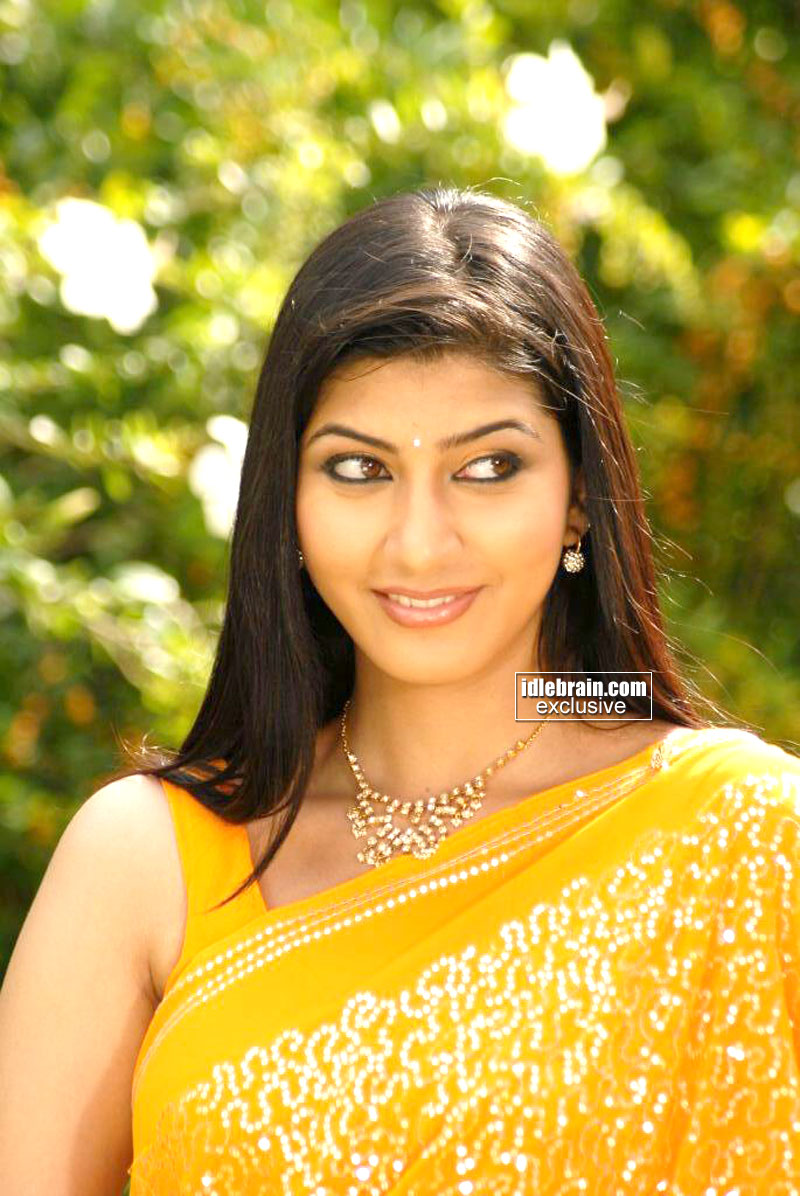 Sara Photo Gallery Telugu Cinema Actress