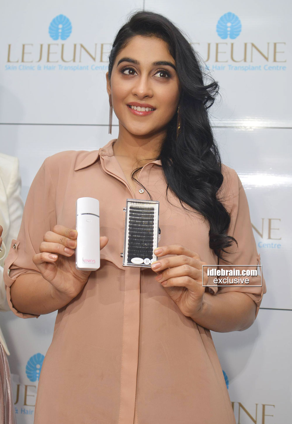 Actress Regina Cassandra launches Lejeune Skin Clinic & Hair Transplant Centre at Banjara Hills - Telugu cinema Actress Regina Cassandra launches Lejeune Skin Clinic & Hair Transplant Centre at Banjara Hills - Telugu cinema