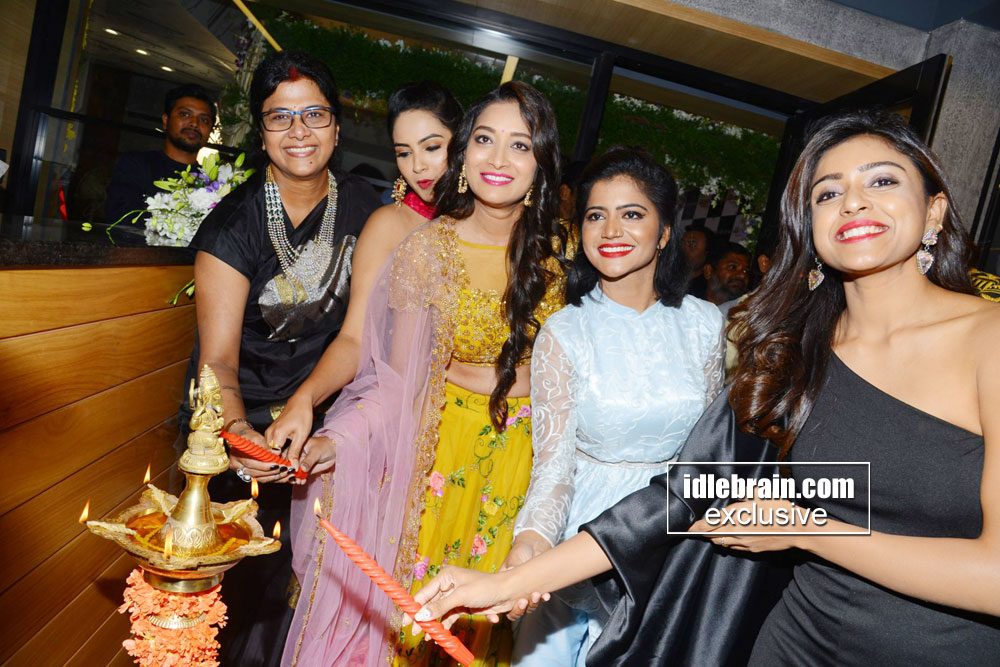 Salon Hair Crush launch - Telugu cinema