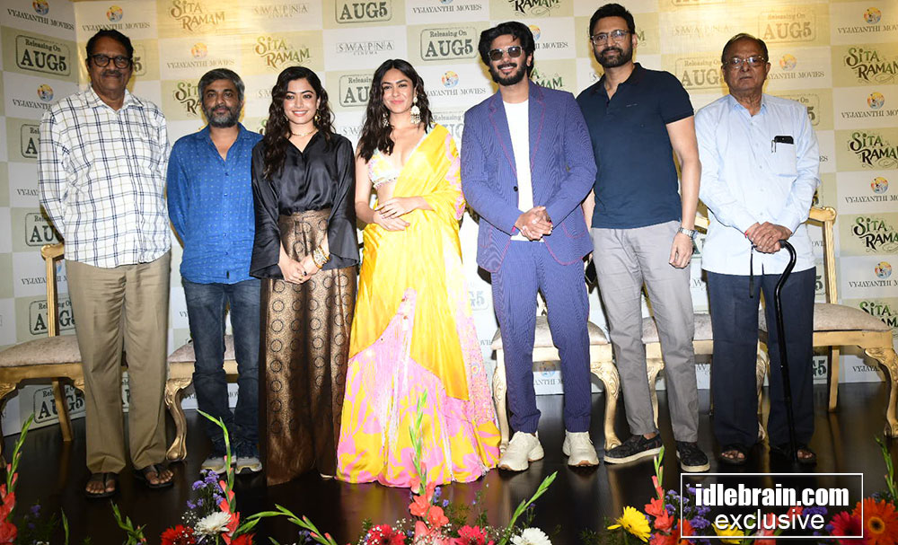 sita-ramam-trailer-launch-idlebrain